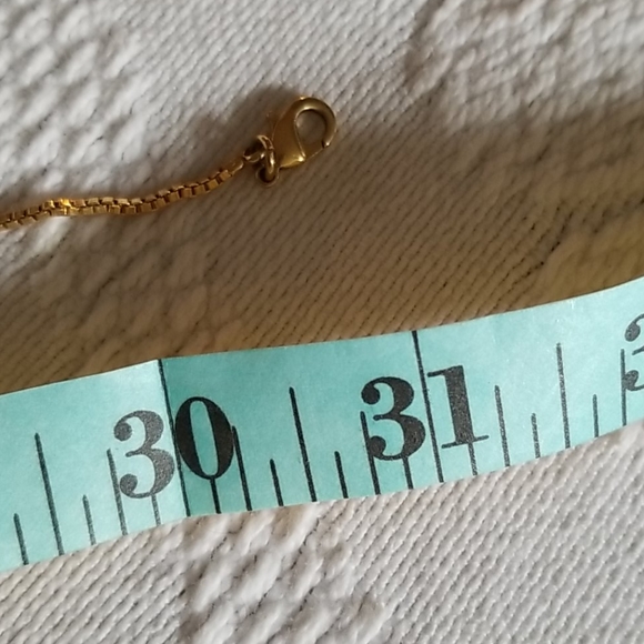 NWT Ann Taylor Golden Leaf Necklace - Picture 2 of 5